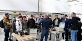 Odborný seminár „Plošné tvarovanie v nábytkárskej praxi“ priniesol inšpiráciu, poznanie aj reálnu výrobnú skúsenosť