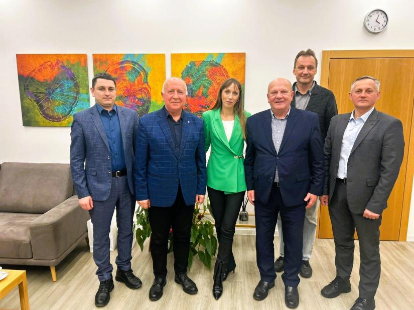 Vedenie Drevárskej fakulty privítalo významných hostí z Národnej Lesotechnickej Univerzity Ukrajiny z Ľvova