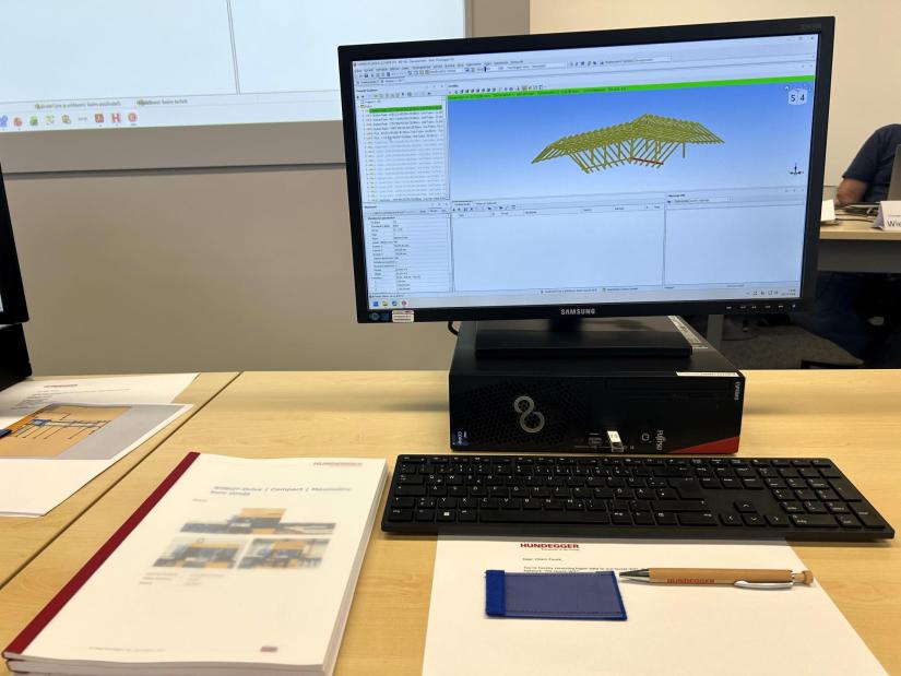 Odborné školenie pre prácu s CNC technológiou Hundegger v Nemecku